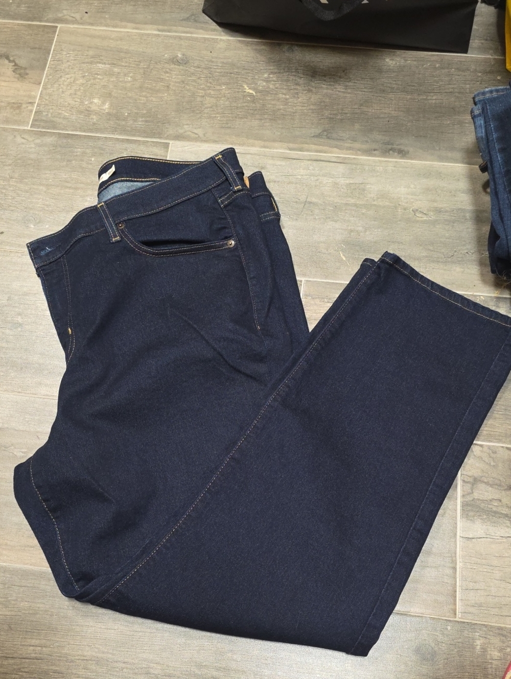 Levi's Women's Straight Jeans in Dark Indigo
